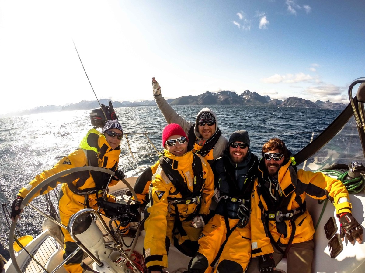 Sailing Lofoten